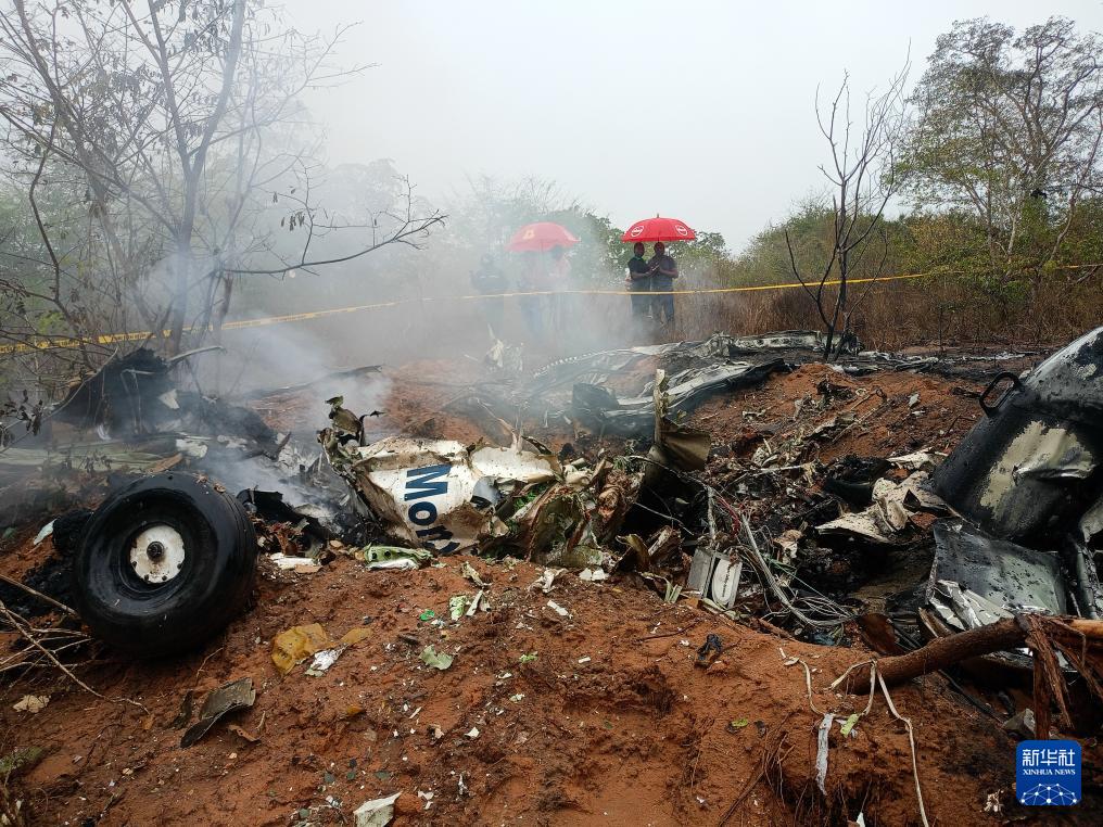 肯尼亞一小型飛機(jī)墜毀 機(jī)上12人全部遇難