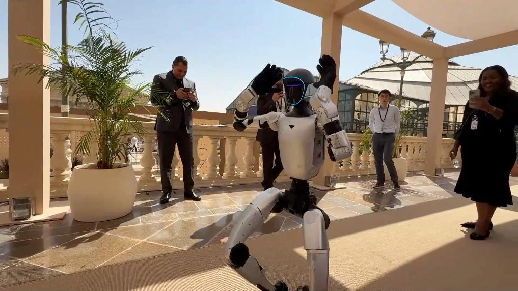 中國人形機器人亮相沙特“未來投資倡議”大會