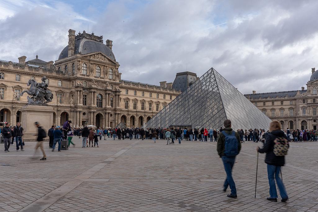 盧浮宮搶劫案第三名嫌疑人被捕